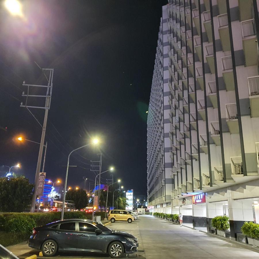 Shell Residences Pasay Esterno foto